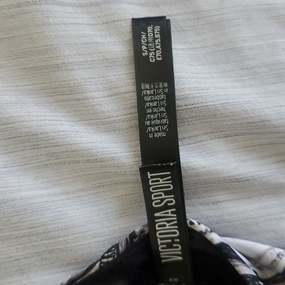 Victoria's Secret Sports Bras - Picture 7 of 7